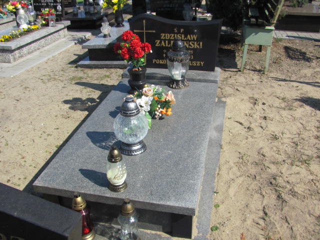 Grób Zdzisław Zaleciński