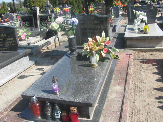 Grób Janina Karpusiewicz