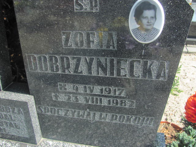 Zofia Dobrzyniecka 1917 Kluczbork - Grobonet - Wyszukiwarka osób pochowanych