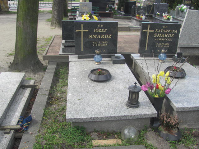 Grób IRENA MAZURKIEWICZ