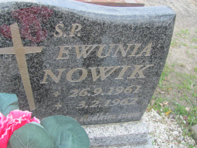 Ewa Nowik 1961 Kluczbork - Grobonet - Wyszukiwarka osób pochowanych