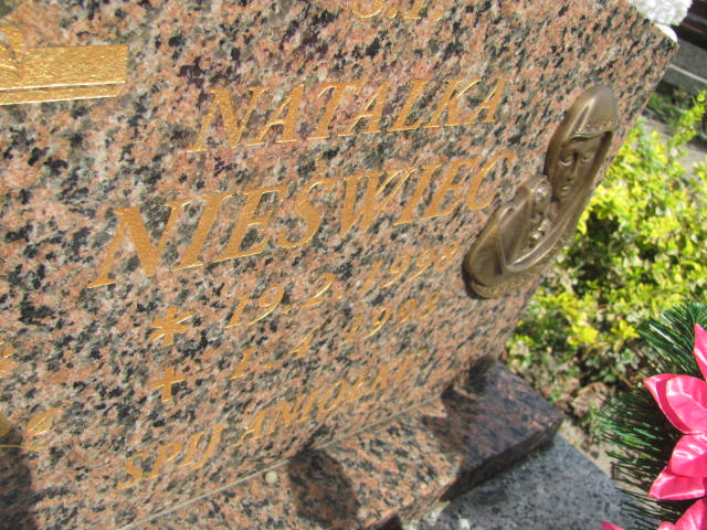 Natalia Nieświec 1998 Kluczbork - Grobonet - Wyszukiwarka osób pochowanych