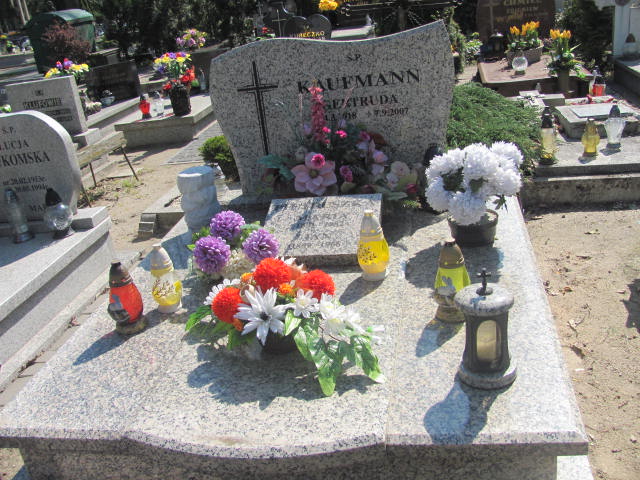Grób Gertruda Kaufmann